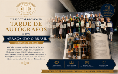 TARDE DE AUTÓGRAFO DO LIVRO ABRAÇANDO O BRASIL DE AUTORIA DO GCCM